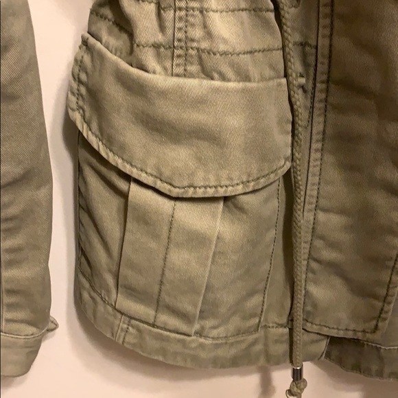 H&M Jacket $ - Picture 3 of 3